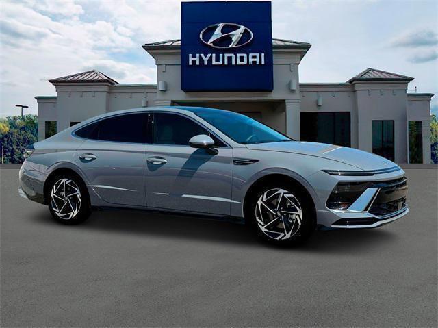 new 2024 Hyundai Sonata car, priced at $30,180