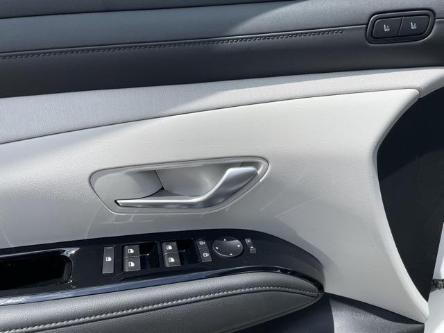 new 2025 Hyundai TUCSON Hybrid car, priced at $41,677