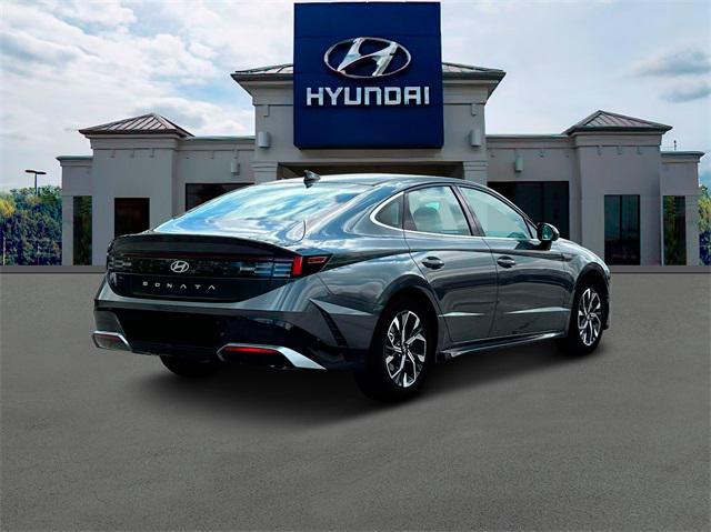 new 2024 Hyundai Sonata car, priced at $27,235