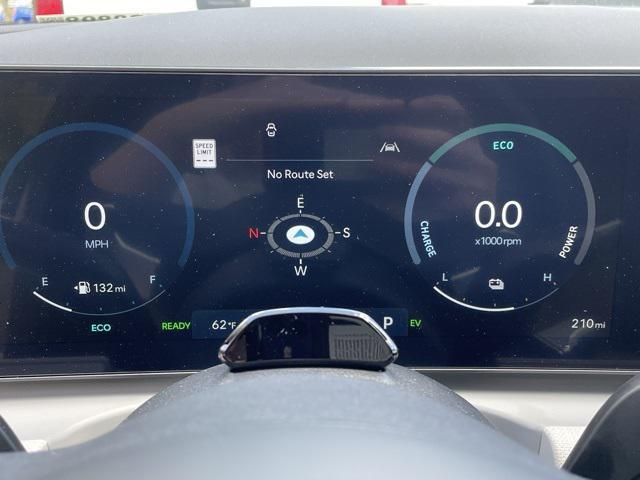 new 2025 Hyundai TUCSON Hybrid car, priced at $37,100