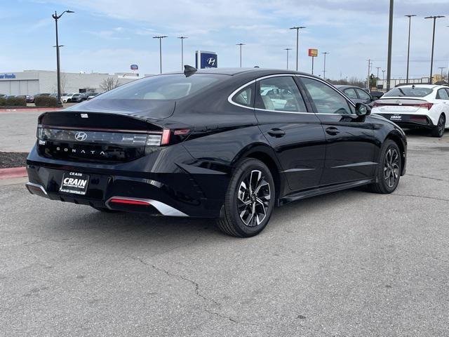 new 2024 Hyundai Sonata car, priced at $22,772