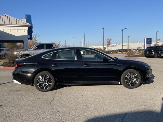 new 2024 Hyundai Sonata car, priced at $26,246