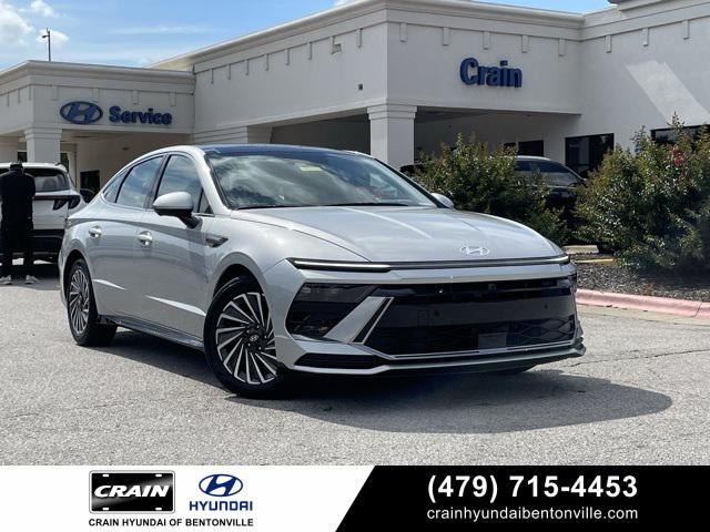 new 2025 Hyundai Sonata Hybrid car, priced at $37,169