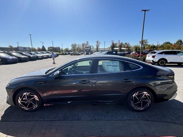 new 2024 Hyundai Sonata car, priced at $29,180