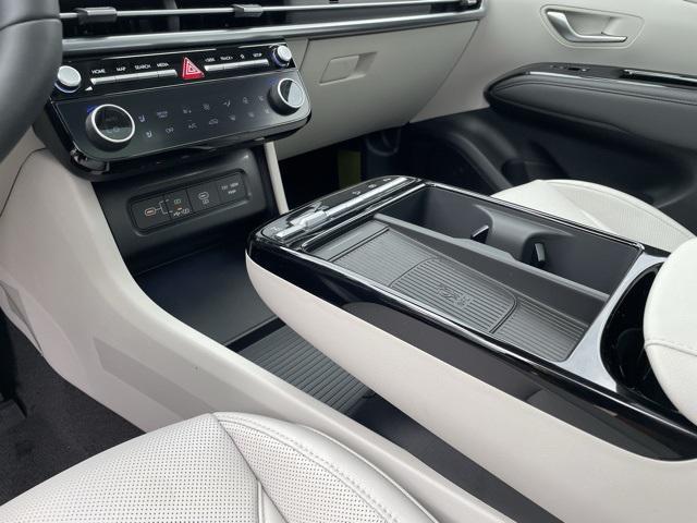 new 2025 Hyundai TUCSON Hybrid car, priced at $41,367