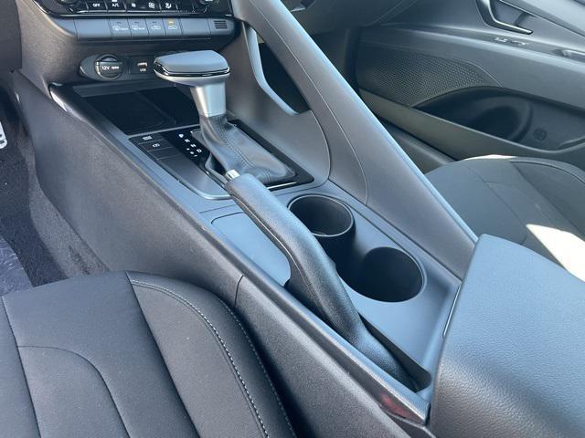 new 2025 Hyundai Elantra car, priced at $23,089
