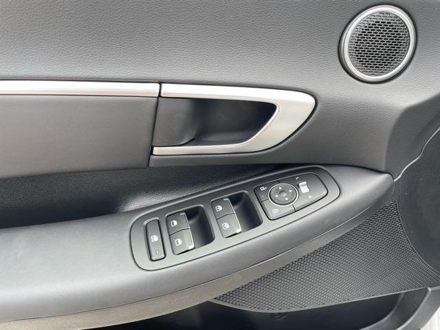 new 2025 Hyundai Sonata car, priced at $27,919