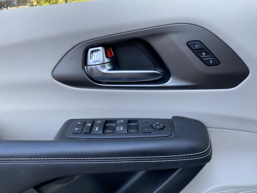 used 2023 Chrysler Pacifica car, priced at $28,489