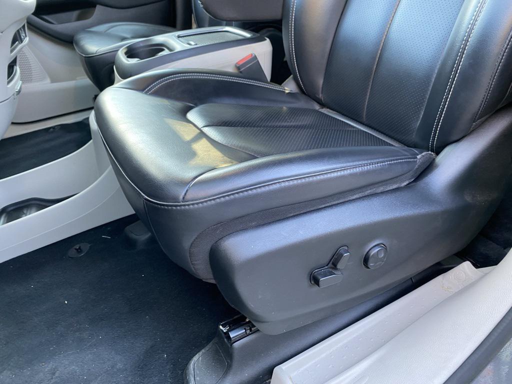 used 2023 Chrysler Pacifica car, priced at $28,489