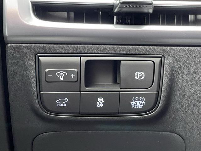new 2025 Hyundai TUCSON Hybrid car, priced at $41,770