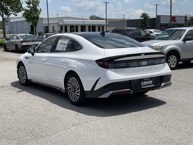 new 2025 Hyundai Sonata Hybrid car, priced at $38,303