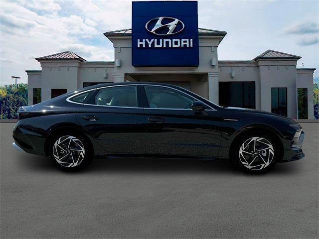new 2025 Hyundai Sonata car, priced at $30,230