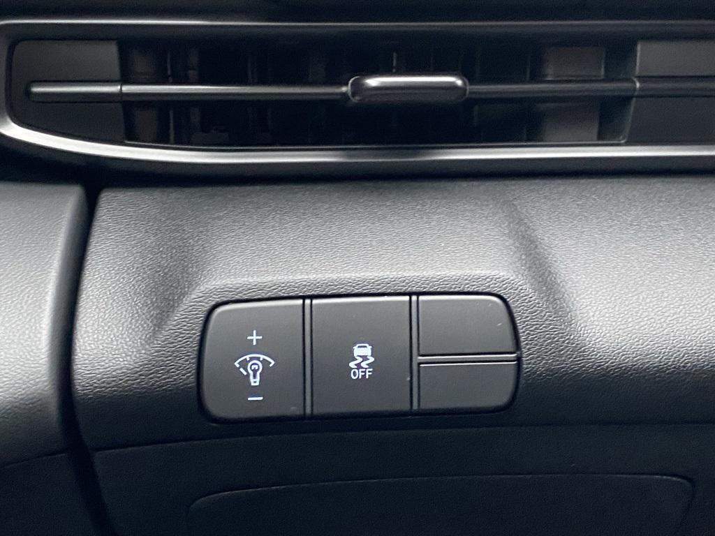 new 2025 Hyundai Elantra car, priced at $24,226