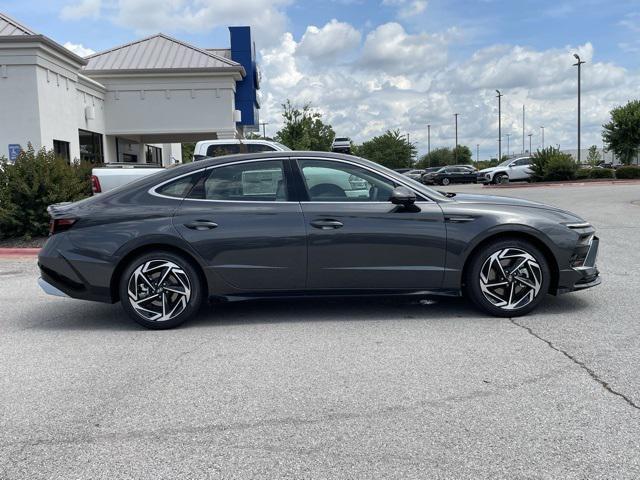 new 2025 Hyundai Sonata car, priced at $30,217