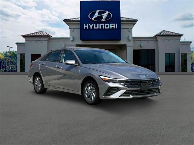 new 2024 Hyundai Elantra HEV car, priced at $23,981