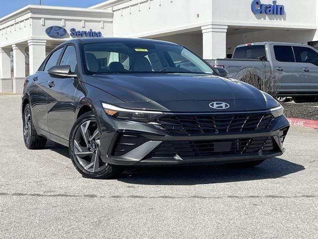 new 2025 Hyundai Elantra car, priced at $28,793