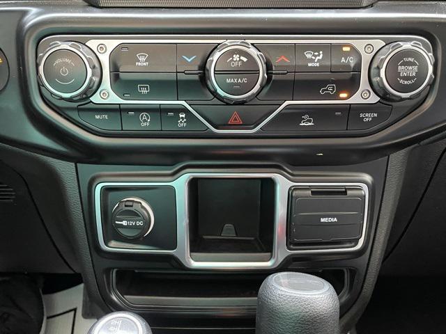 used 2023 Jeep Gladiator car, priced at $32,000