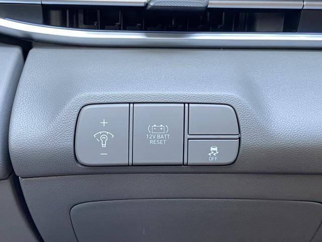 new 2025 Hyundai ELANTRA HEV car, priced at $25,661