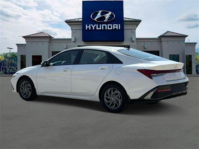 new 2025 Hyundai Elantra HEV car, priced at $28,250