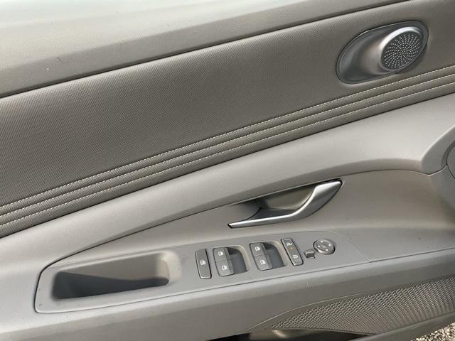 new 2025 Hyundai Elantra car, priced at $23,094