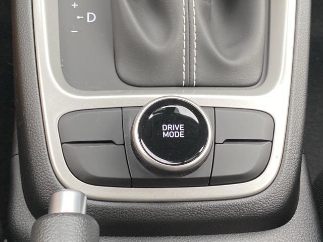 new 2025 Hyundai Venue car, priced at $23,055