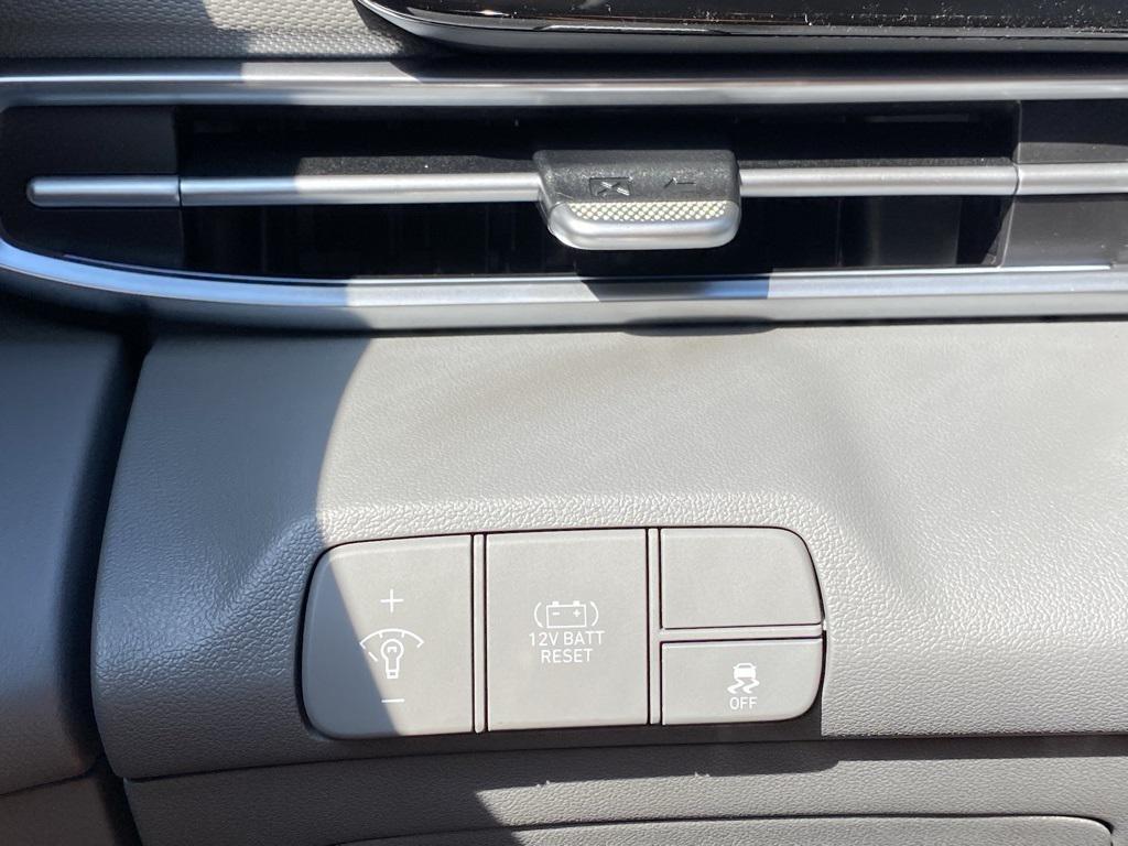 new 2025 Hyundai ELANTRA HEV car, priced at $25,183