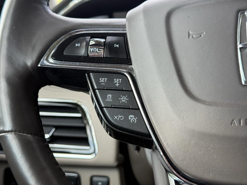 used 2024 Lincoln Navigator car, priced at $74,489