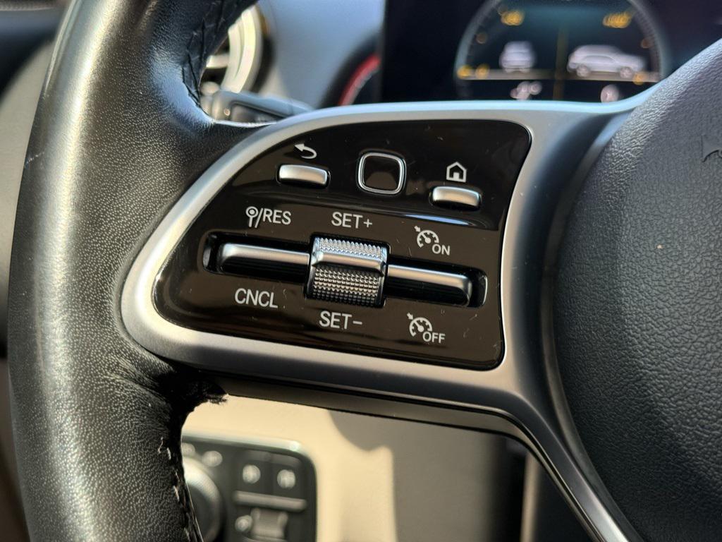 used 2020 Mercedes-Benz GLB 250 car, priced at $22,189