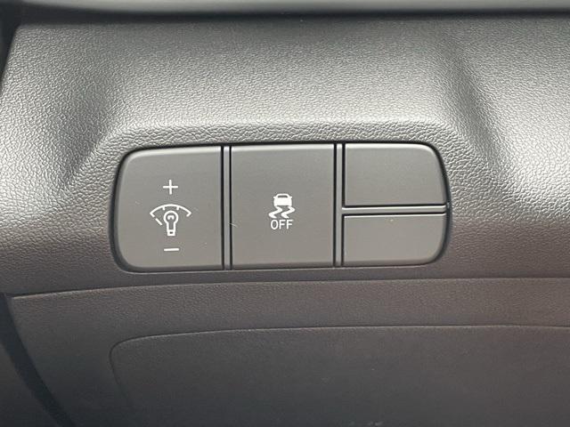 new 2025 Hyundai Elantra car, priced at $25,616
