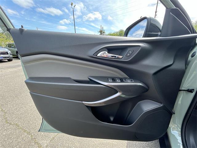 new 2025 Chevrolet Trax car, priced at $26,840