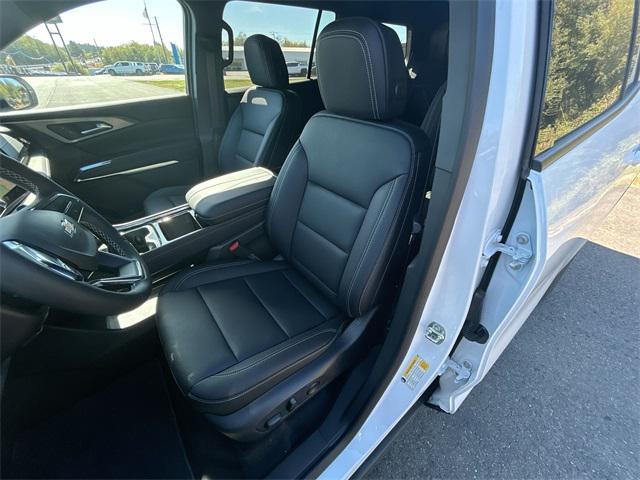 new 2025 Chevrolet Traverse car, priced at $43,345