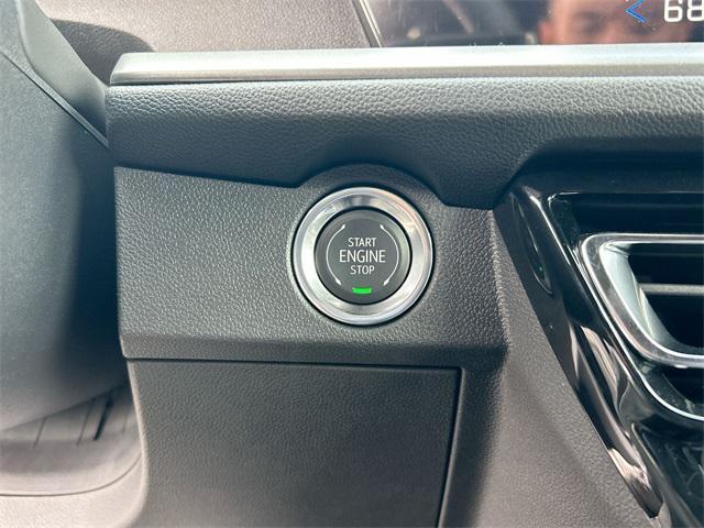 new 2025 Chevrolet Traverse car, priced at $45,695