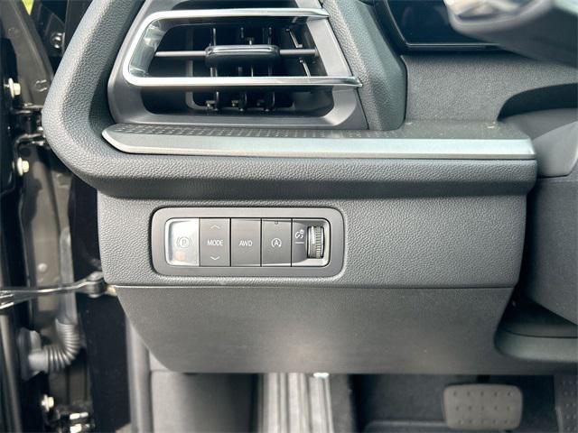 new 2025 Chevrolet Traverse car, priced at $45,695