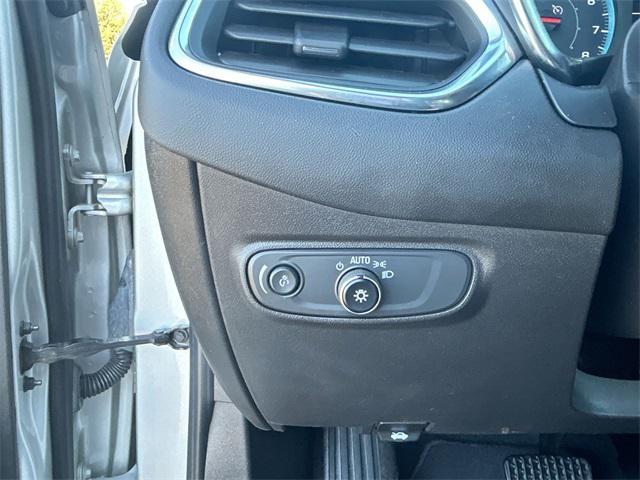 used 2022 Chevrolet Equinox car, priced at $20,417