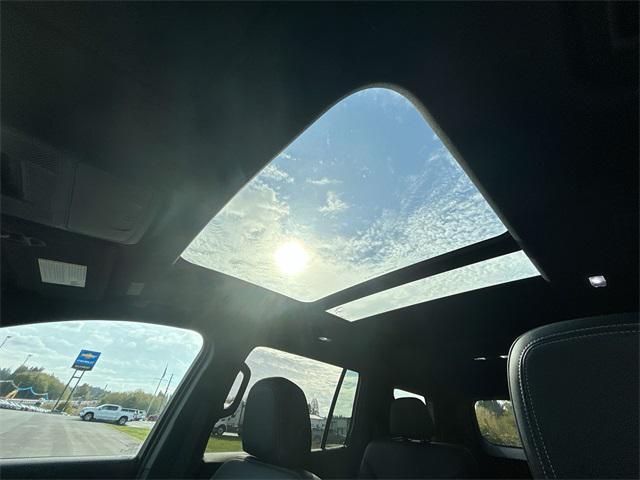 new 2025 Chevrolet Traverse car, priced at $50,280