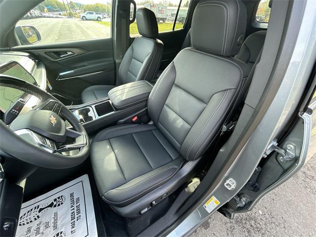 new 2025 Chevrolet Traverse car, priced at $50,280