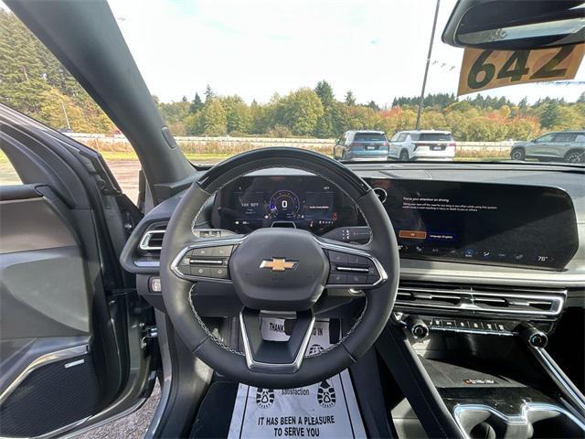 new 2025 Chevrolet Traverse car, priced at $50,280