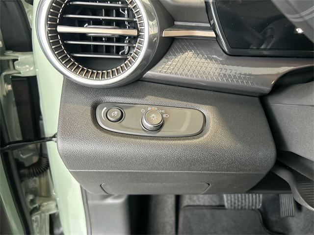 new 2025 Chevrolet Trax car, priced at $26,840