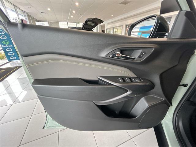 new 2025 Chevrolet Trax car, priced at $26,840