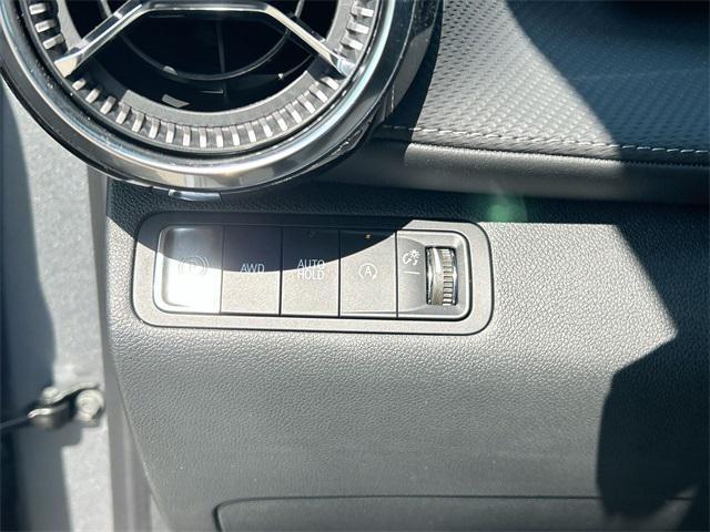 new 2025 Chevrolet Equinox car, priced at $33,640