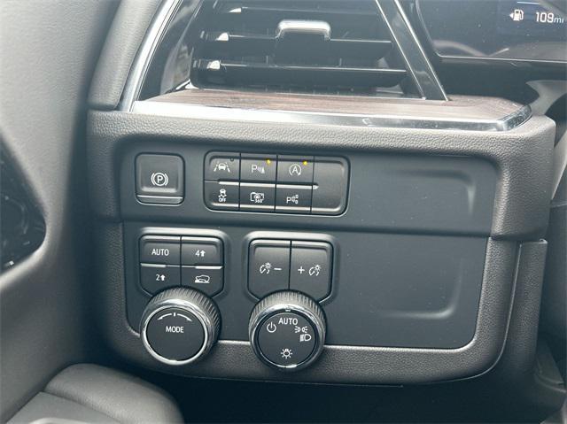 new 2025 Chevrolet Suburban car, priced at $74,145