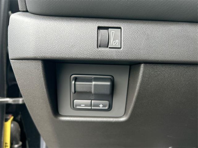 new 2025 Chevrolet Colorado car, priced at $49,160