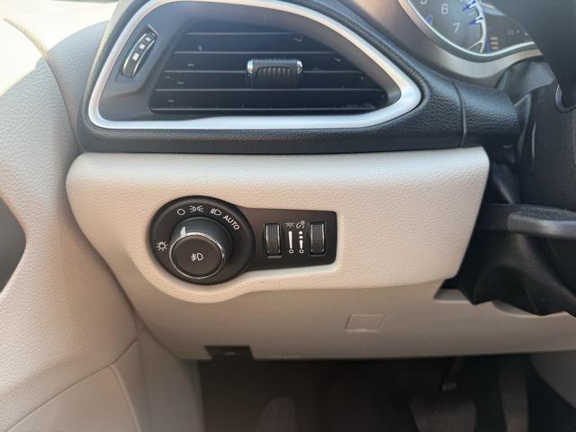 used 2018 Chrysler Pacifica car, priced at $11,976