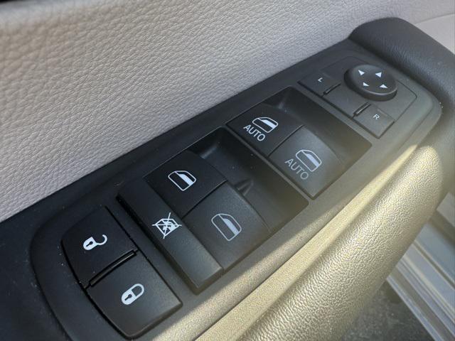 used 2018 Chrysler Pacifica car, priced at $11,976