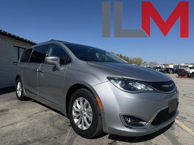 used 2018 Chrysler Pacifica car, priced at $11,976