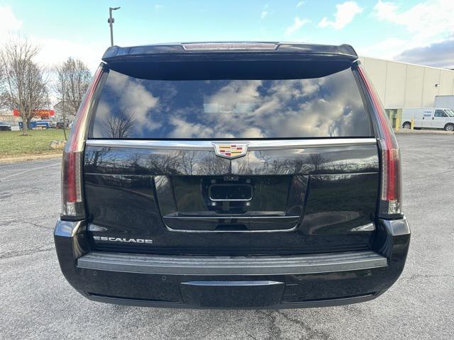 used 2019 Cadillac Escalade ESV car, priced at $25,477