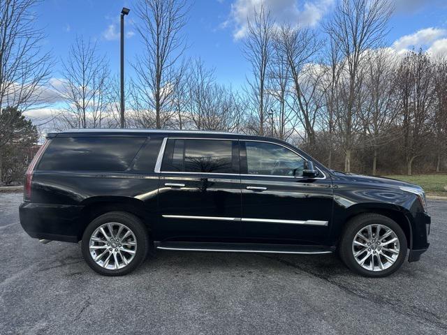 used 2019 Cadillac Escalade ESV car, priced at $25,477