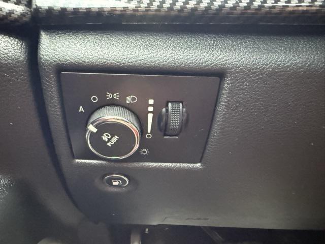 used 2015 Jeep Grand Cherokee car, priced at $28,476