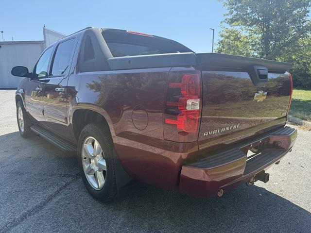 used 2008 Chevrolet Avalanche car, priced at $12,976