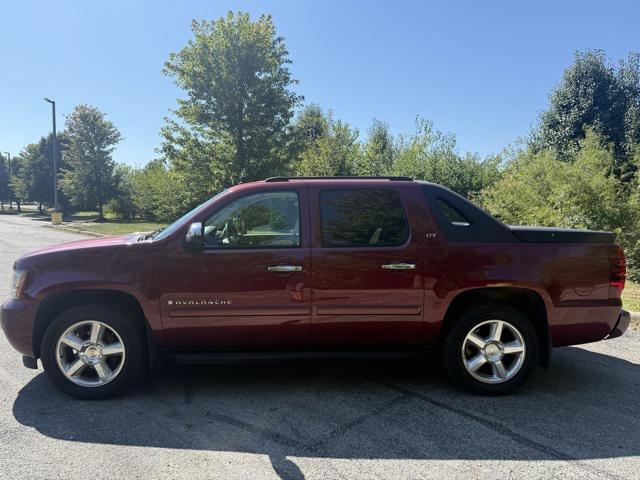 used 2008 Chevrolet Avalanche car, priced at $12,976